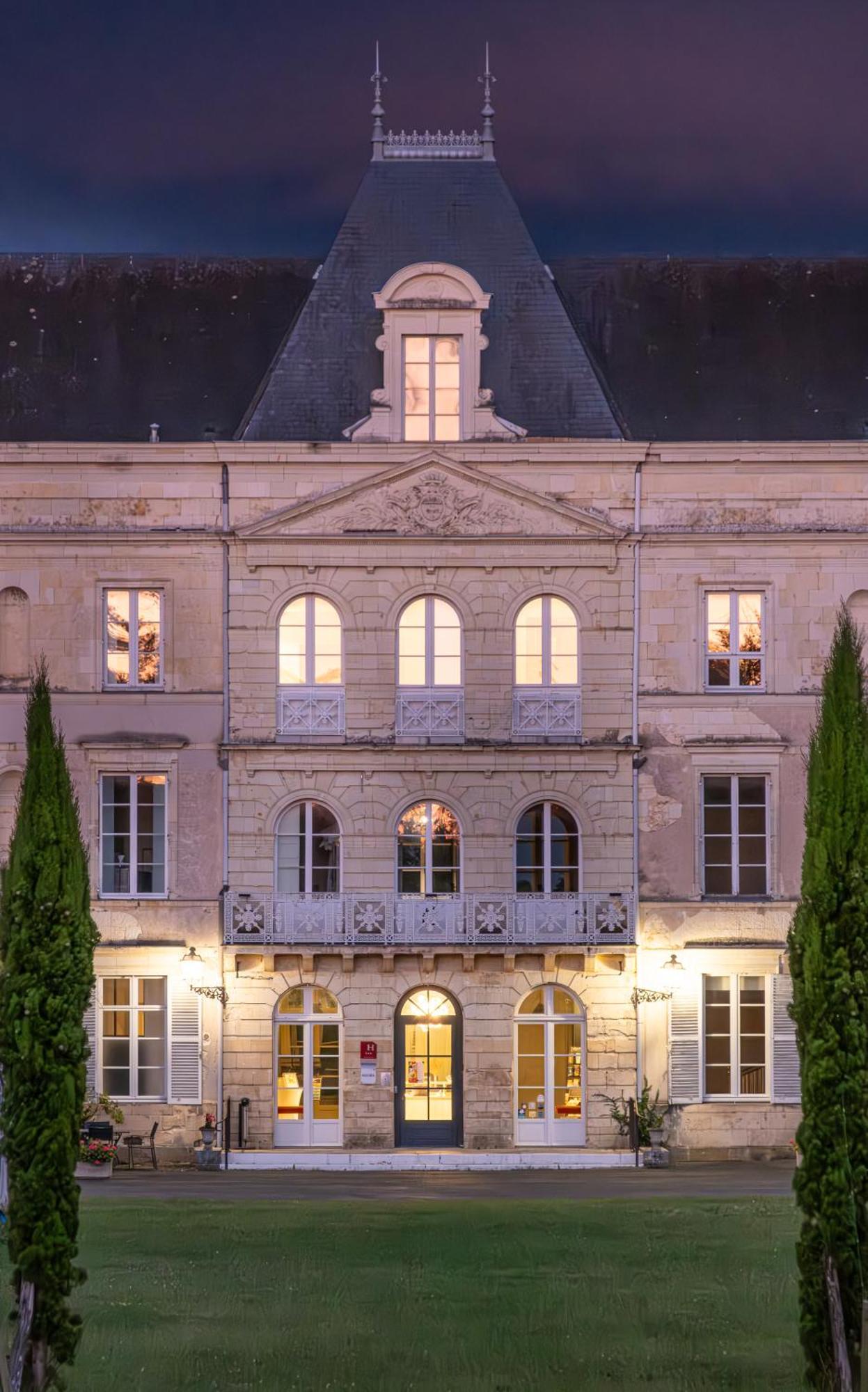 Chateau De Briancon Baune Luaran gambar